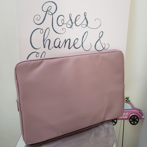 GUESS SLIM PINK LAPTOP BAG - Picture 2 of 6